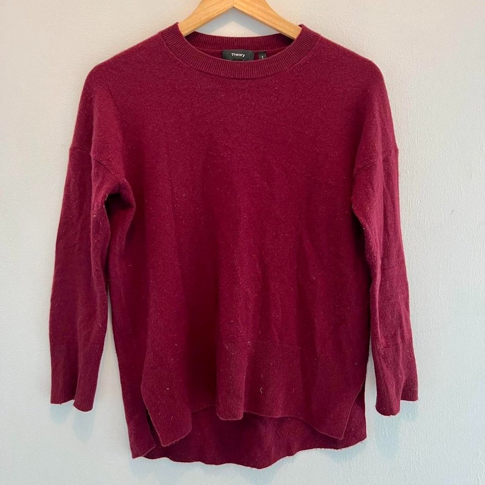 Theory cashmere red sweater